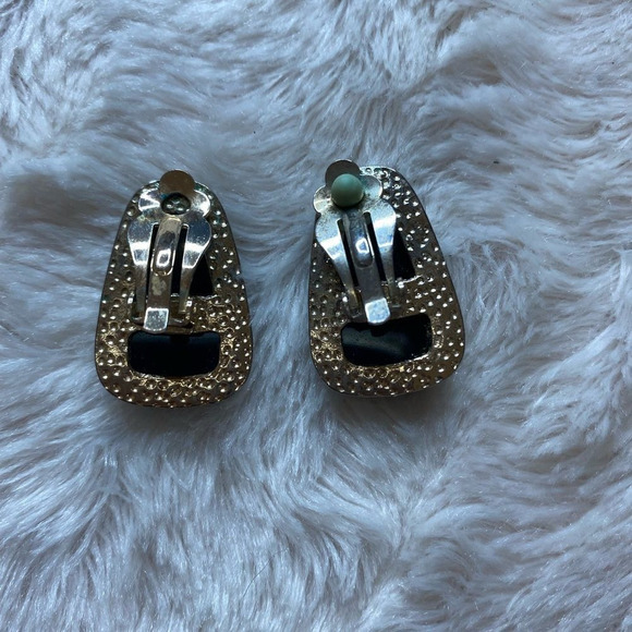 ❤️Black Tear Drop Shape Clip On Earrings - Picture 4 of 5
